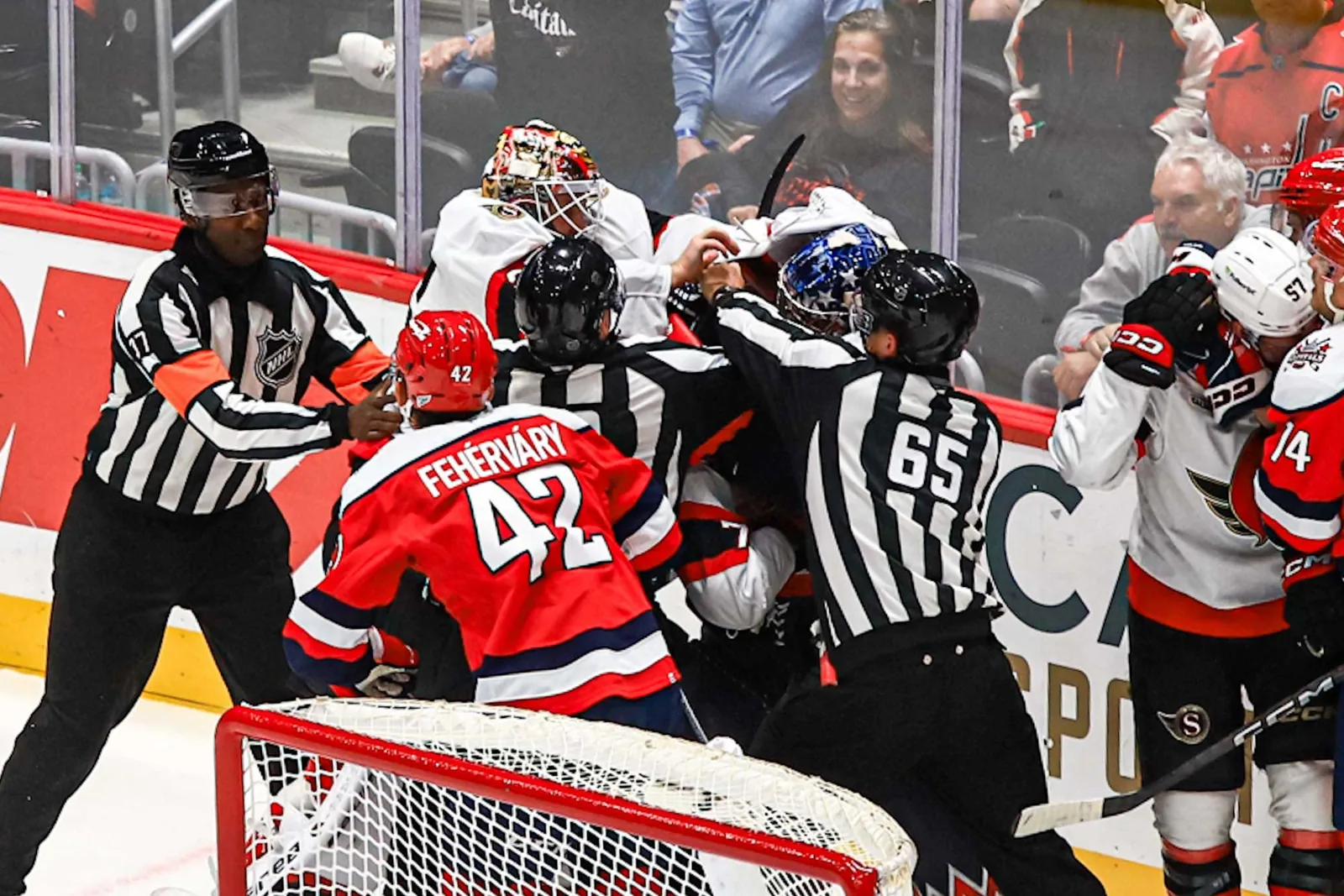 Linus Ullmark goes after Charlie Lindgren