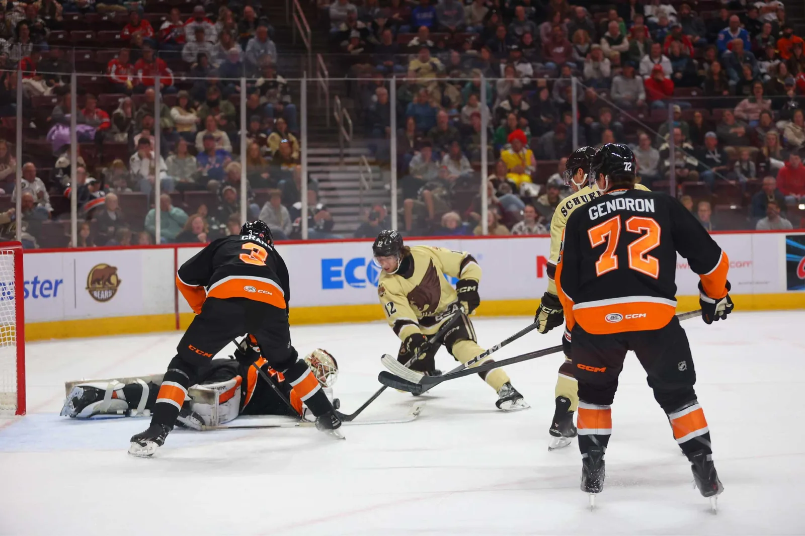 Henrik Rybinski makes a move near the net