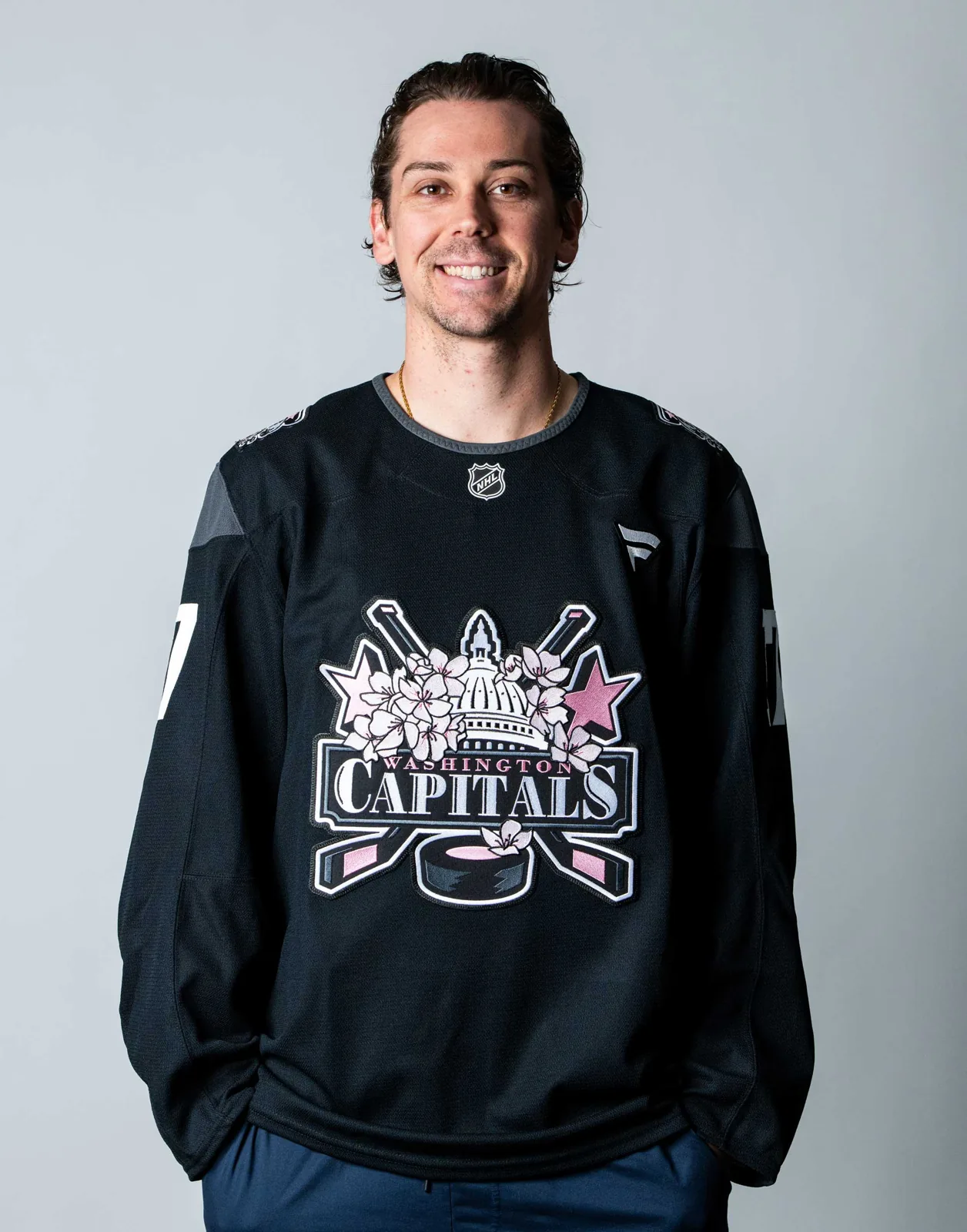 Dylan Strome wearing the new Capitals springtime jersey