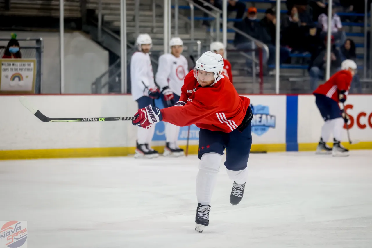 Red Wings' Jakub Vrana returns to practice after stint in NHL